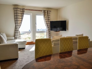 Living room/dining room | Sandy Feet - The Fairways, Portpatrick