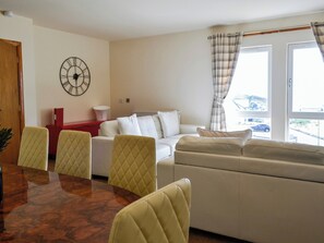 Living room/dining room | Sandy Feet - The Fairways, Portpatrick