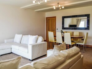 Living room/dining room | Sandy Feet - The Fairways, Portpatrick