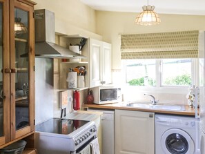 Kitchen area | Old Smithy BungalowsFoxgloves Bungalow, Welcombe, near Hartland