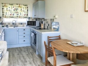 Kitchen/diner | Old Smithy BungalowsSea Breeze, Welcombe, near Hartland