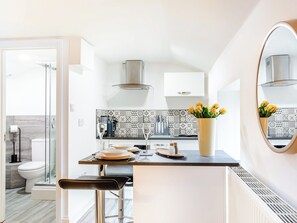 Open plan living space | Tor View - The Old Strawberry Barn Studios, Cheddar