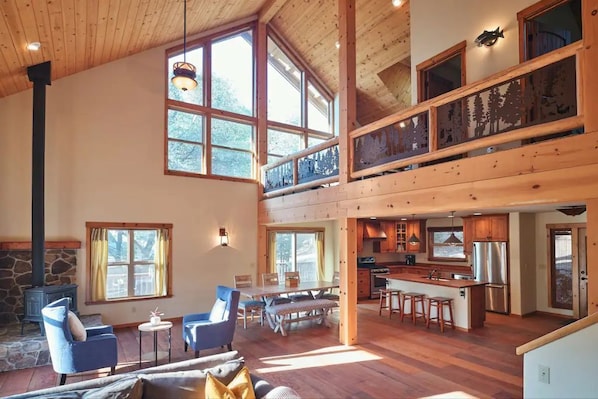 This one-of-a-kind bright and spacious cabin