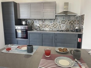 Kitchen / Dining Room