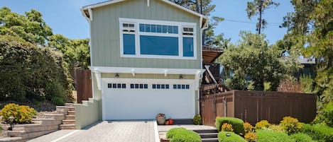 Outside view of the Moonglow Cottage