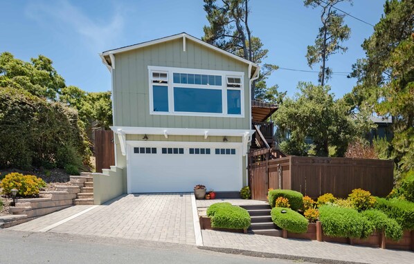 Outside view of the Moonglow Cottage