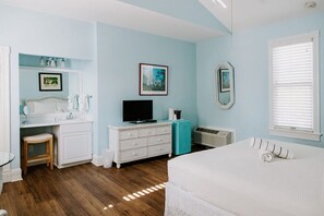Bedroom Alt. View