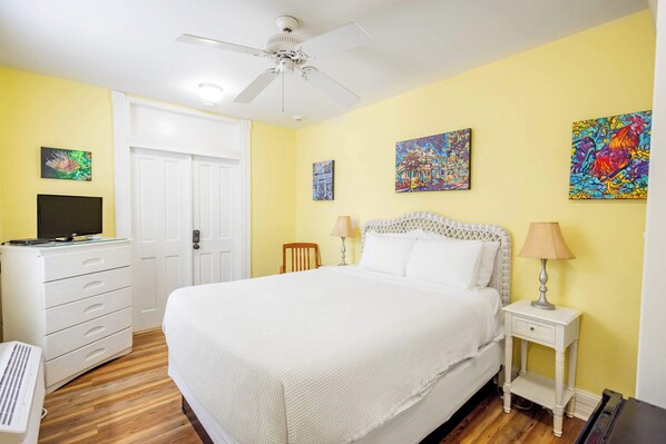Queen Bed 