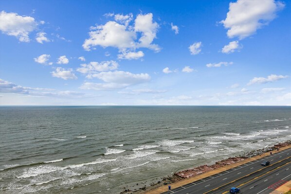Ocean Grove - PH04 - Penthouse Please is where you want to be! - You'll love being steps from the water at this Galveston vacation condo.