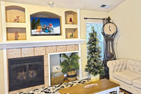 Lots of room for Christmas morning!