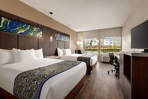 Comfortable Unit with 2 Queen beds