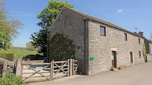 MONYASH BARN EXTERNAL 