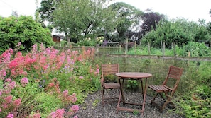 ELM CROFT TABLE 2019