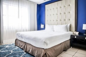 Comfortable Unit with King Bed. The exact unit will be assigned upon arrival. Views, colors, and decorations may vary.