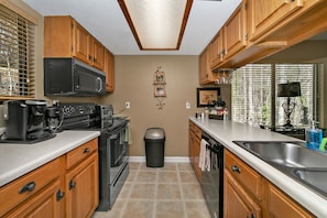 fully equipped kitchen 