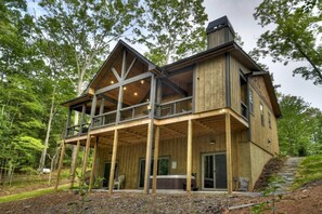 The beautiful Wood Nest Retreat 