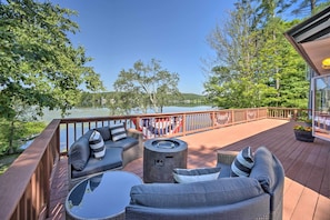 Upper Deck | Propane Fire Pit | Lakefront Fire Pit