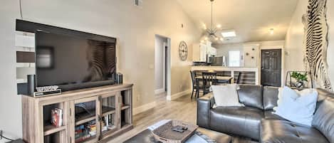 Hinesville Vacation Rental | 2BR | 2BA | 900 Sq Ft | Stairs Required for Access