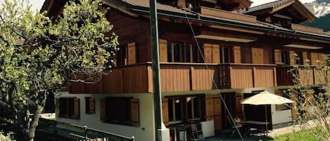 Building, Plant, Window, Property, Sky, House, Tree, Architecture, Land Lot, Fence