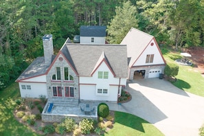 Privacy and space surround you during your stay. Private hiking paths surround thew home as well.
