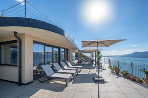 Neue wunderschöne Villa in ruhiger Lage zwischen Himmel und See