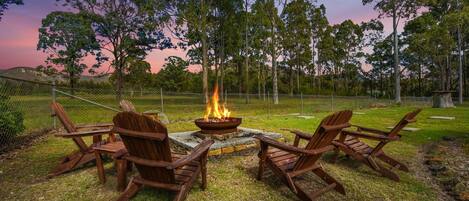 OMG!! Amazing outdoor firepit with view 