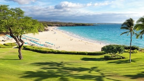 Exclusive access to two world class hotel and beaches with Mauna Kea Club privileges