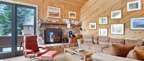 Living Room with pellet stove and deck