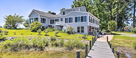 Reedville Vacation Rental | 4BR | 2.5BA | Stairs Required | 3,000 Sq Ft