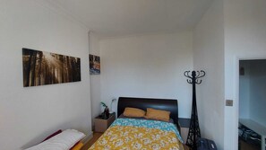 Extra Large Double Bedroom 