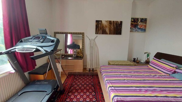 Extra Large Double Bedroom 