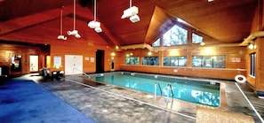 Pool House with Pool, Jacuzzi, Sauna & Fitness Room