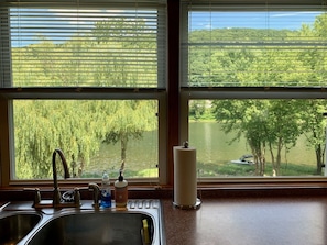 Don’t mind doing dishes with these views. 