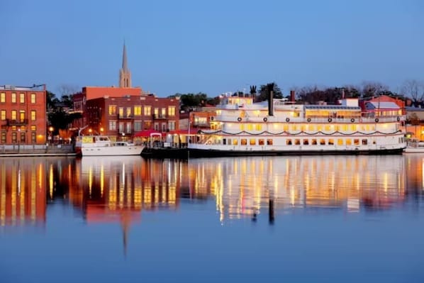 Wilmington downtown on the waterfront!