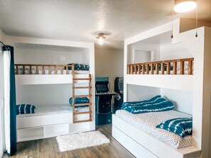 Main House Bunk Room- 3 twins, 1 double, 1 double trundle, blackout curtains