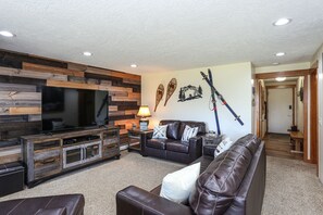 Living room with 65" smart tv