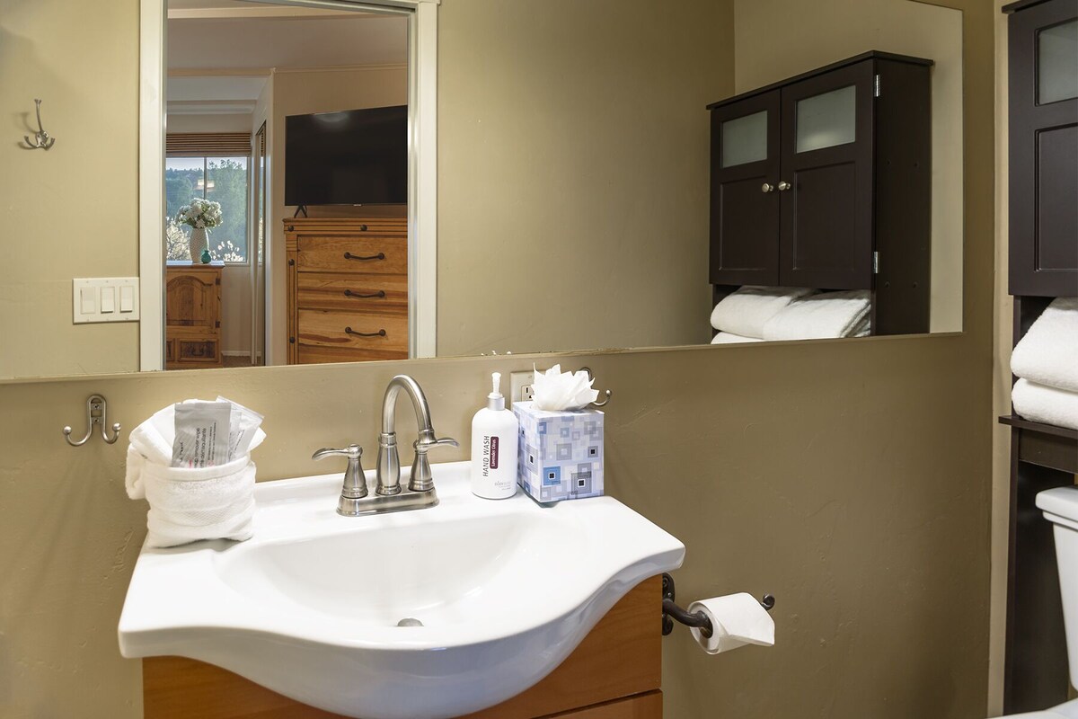 Mountain View Cottage in Uptown Sedona A Vista Ridge Sedona Collection