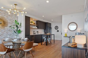 kitchen/dining