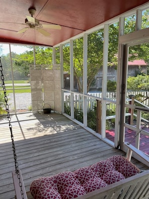 Screened in Porch
