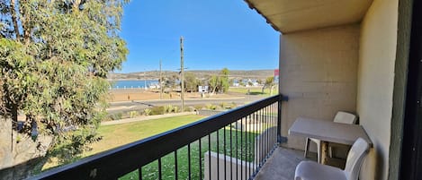 RIVERVIEW HOLIDAY APARTMENT 6  Kalbarri Accommodation Service - views of the river