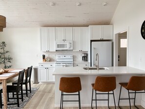 Kitchen with reverse-osmosis for drinking water 