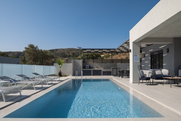 Tranquility and romance unfold.
