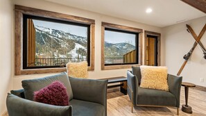 The Tenderfoot Chalet (7405)