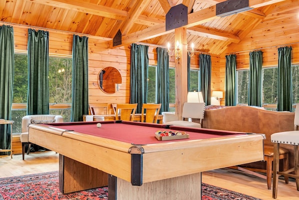 Spielezimmer