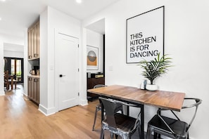 Extra seating in the breakfast nook