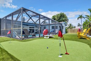 New putting green area!!