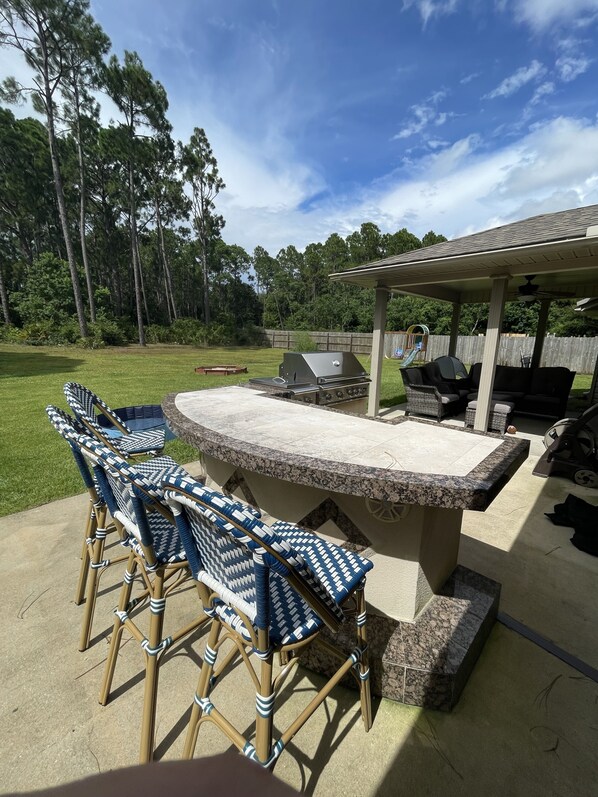 Outdoor dining