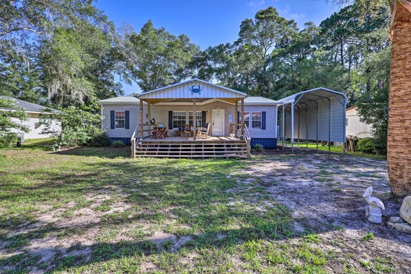 Steinhatchee Vacation Rental | 3BR | 2BA | 1,350 Sq Ft | Stairs Required