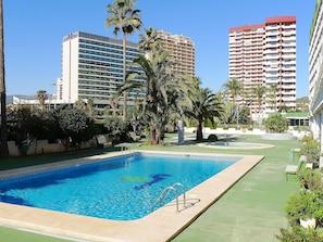 Water, Plant, Building, Sky, Daytime, Property, Swimming Pool, Green, Blue, Azure