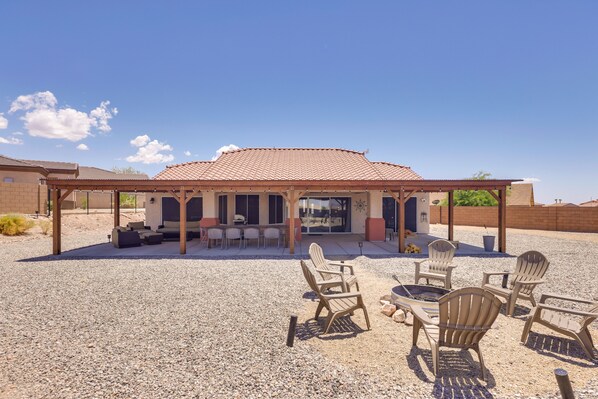 Bullhead City Vacation Rental | 3BR | 2BA | 1,613 Sq Ft | Step-Free Access